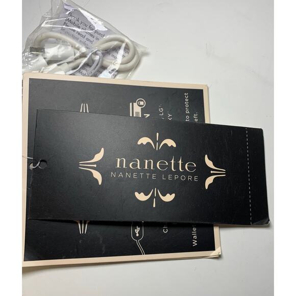 Nanette Lepore wallet beige quilted faux leather - Picture 8 of 12